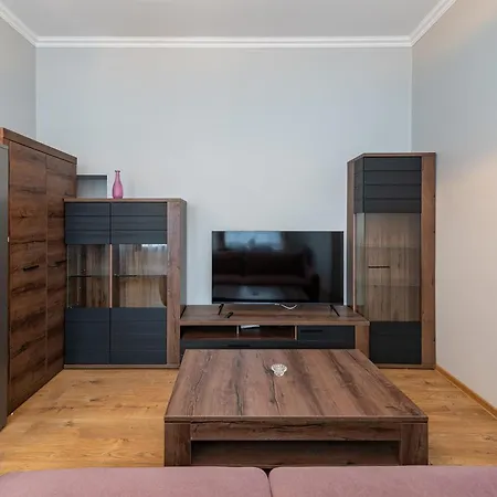 Elegant Center With Free Parking By Polo Aparments