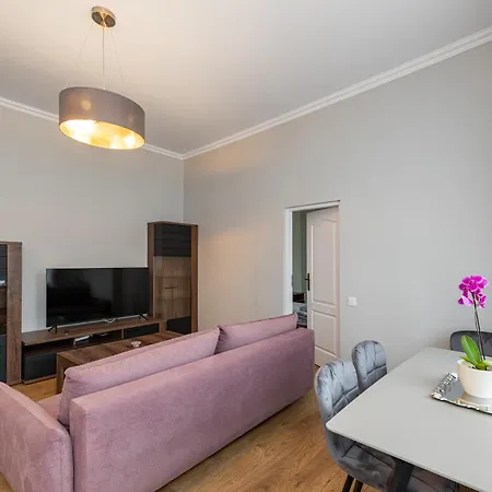 Appartement Elegant Center With Free Parking By Polo Aparments *